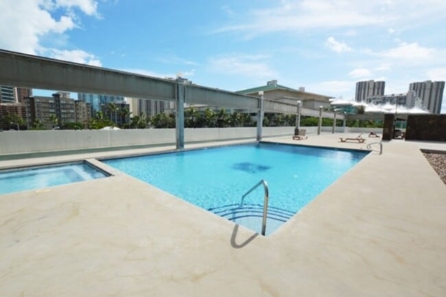 Building Photo - Century Center 2 bed, 2 bath, 1 parking 10...