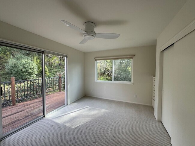 Building Photo - Wonderful 2 story home in Orinda