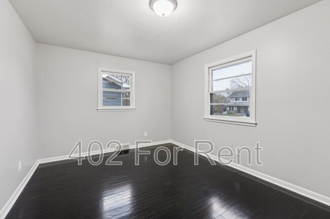 Building Photo - 3823 Saratoga St