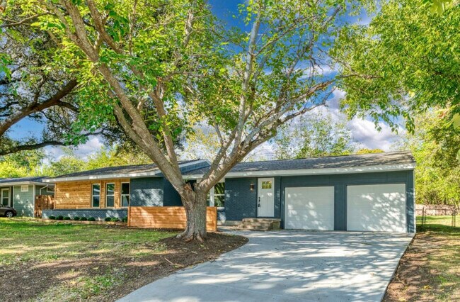 Building Photo - 3808 Piedmont Rd