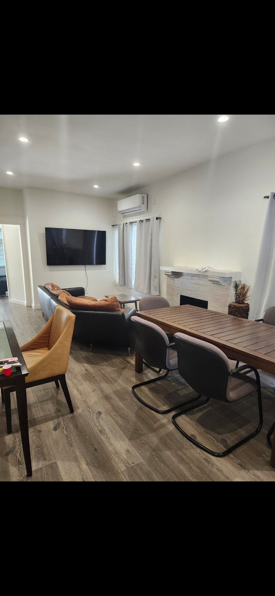 Building Photo - 33 Wavecrest Ave