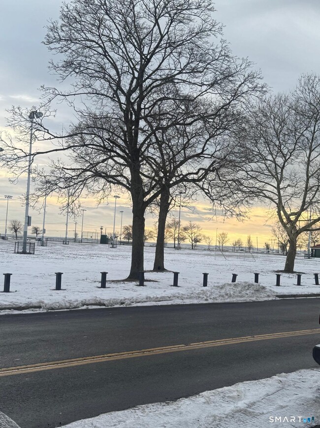 Building Photo - 832 Atlantic St