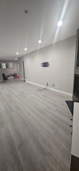 Building Photo - 15455 Sherman Way