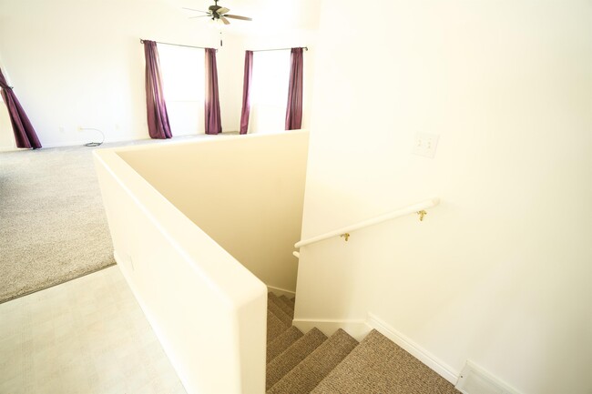 Building Photo - 850 E 550 S