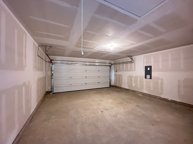 Building Photo - BRAND NEW HOUSE!!!