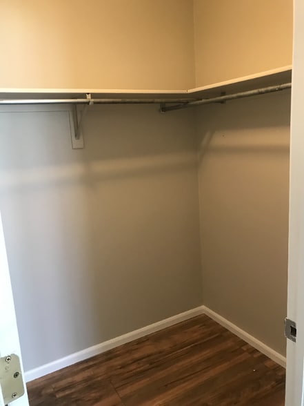 Building Photo - 8414 Everett Way