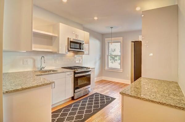 Building Photo - 326 Chelsea St