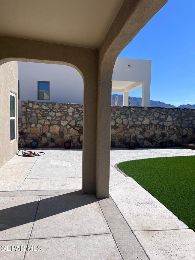 Building Photo - 7442 Wooden Nickel Dr