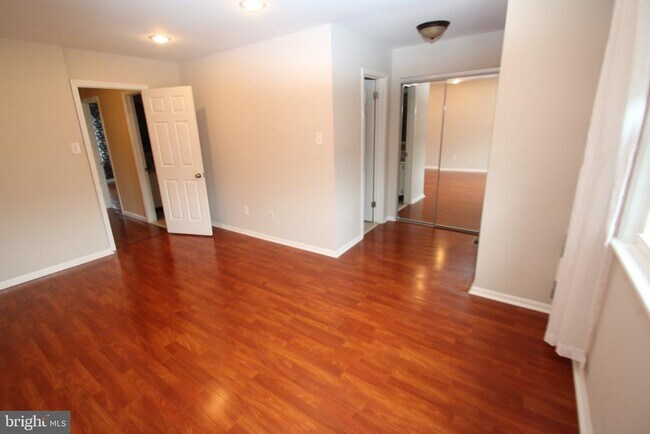 Building Photo - 3478 Coventry Pl