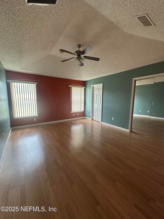 Building Photo - 8452 Stelling Dr S