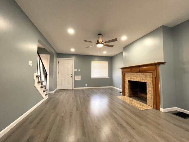 Building Photo - 1283 Linwood Ave