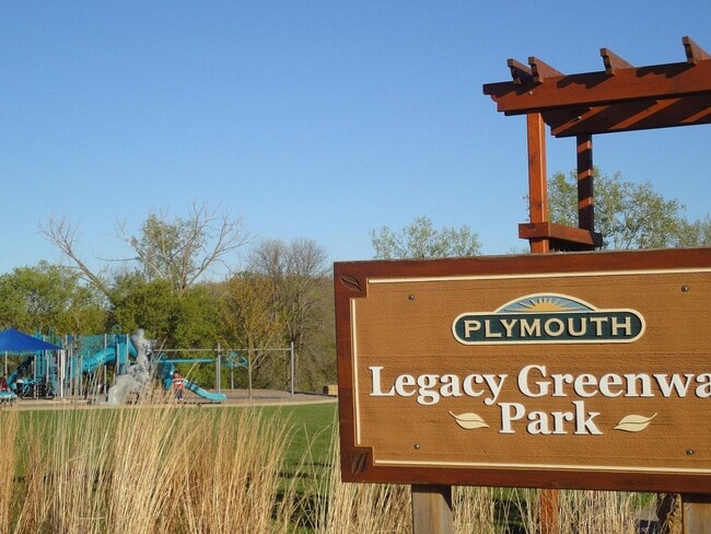 Building Photo - 15215 60th Ave N