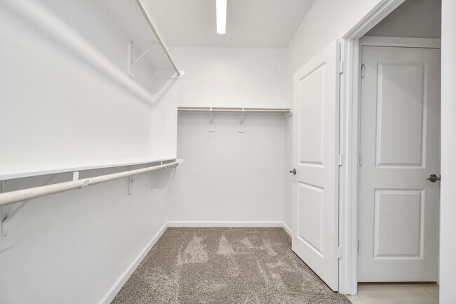 Building Photo - 1218 Raburn Run Ln