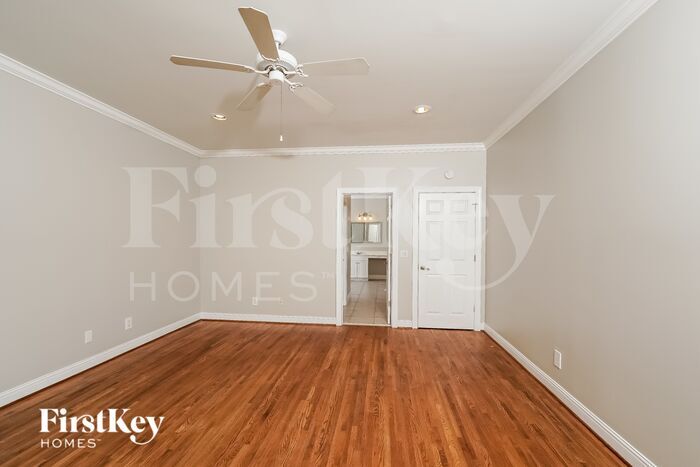 Building Photo - 445 Conroy Cir