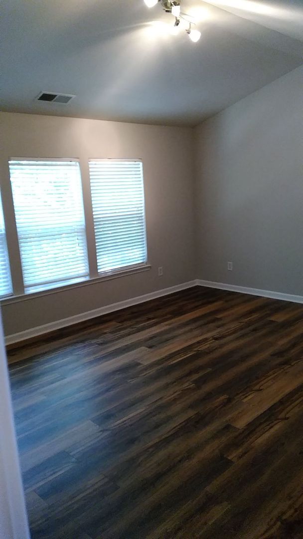 Building Photo - Spacious Home in Ballantyne!!!