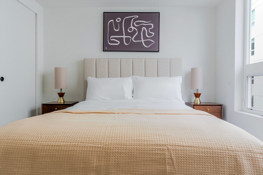 Building Photo - 1502 Fawcett Ave