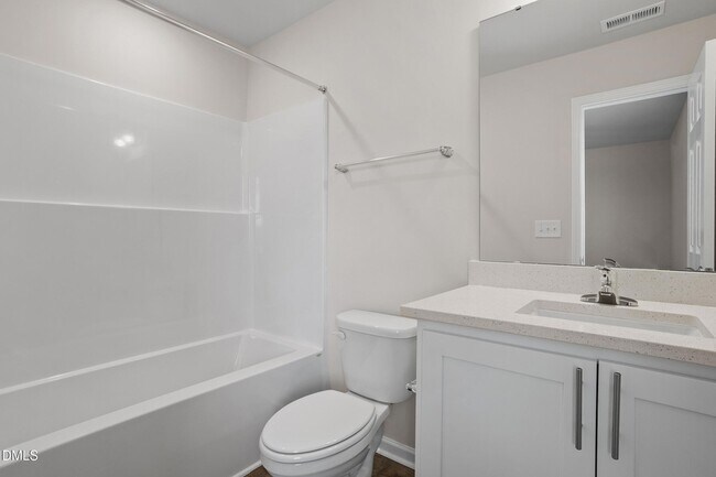 Building Photo - 1021 Peony Ln