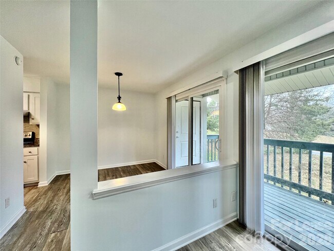 Building Photo - 11187 Harrowfield Rd