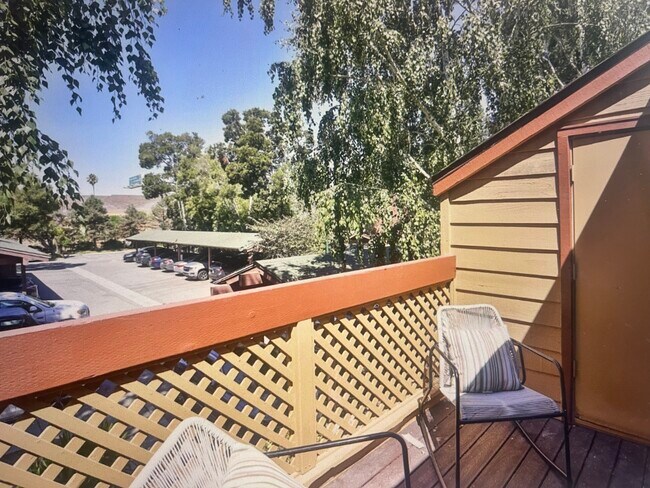 Building Photo - 764 Teatree Ct