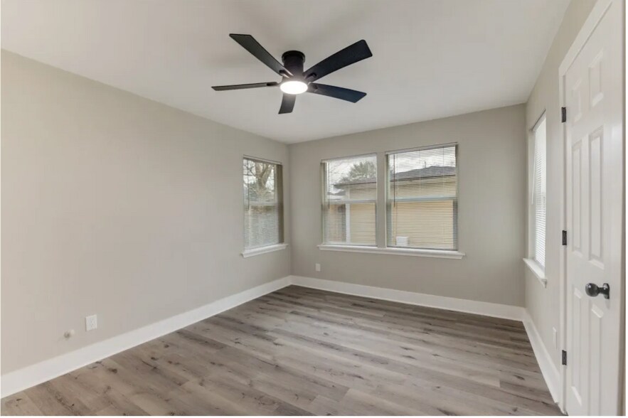 Building Photo - 6603 Narcissus St