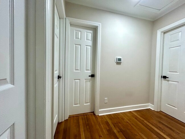 Building Photo - 900 Stanfield Dr