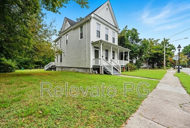 Building Photo - 1801 4th Ave