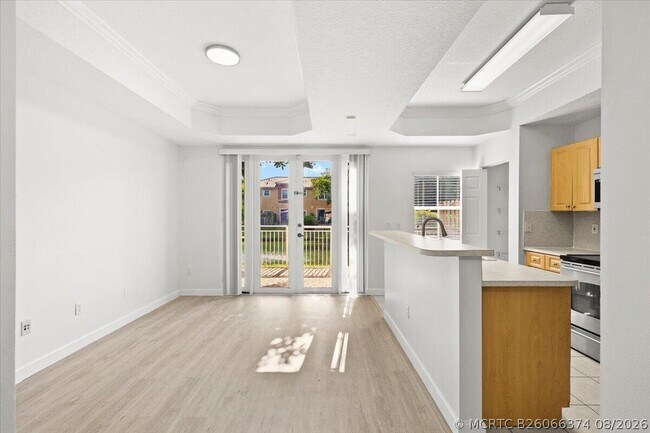 Building Photo - 4962 Leeward Ln