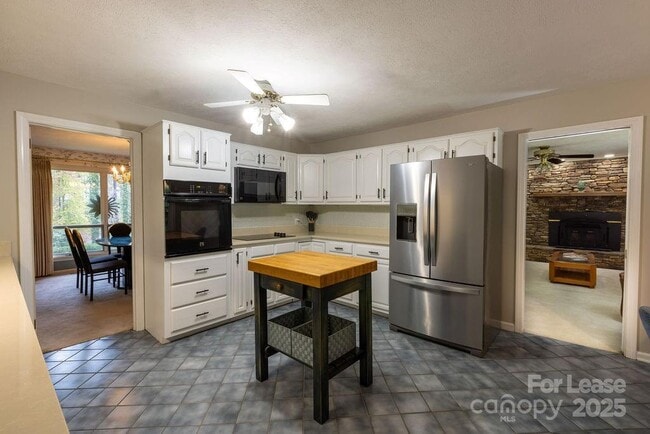 Building Photo - 102 Arbor Ln