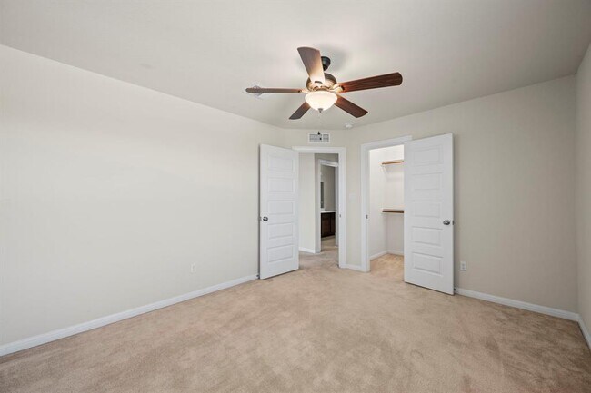 Building Photo - 5406 Traviston Dr