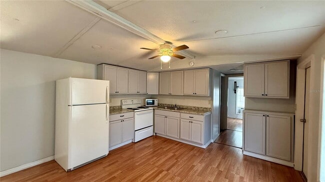 Building Photo - 5109 Hibiscus Rd
