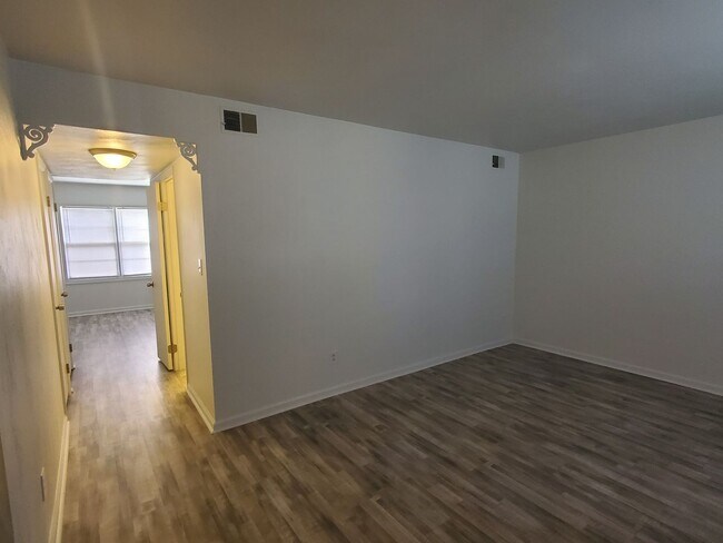 Building Photo - Weblin Place