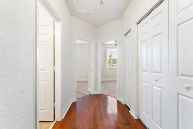 Building Photo - 105 Harbors Way