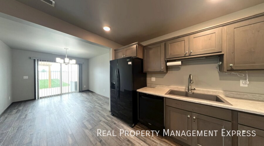 Building Photo - Modern 3 Bed, 2.5 Bath with Loft | Located in Southeast Sioux Falls