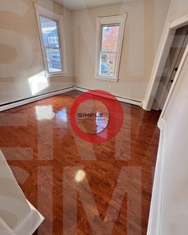 Building Photo - 3 Bedroom House