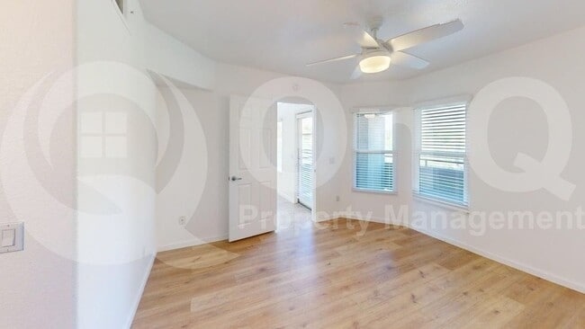 Building Photo - 5855 N Kolb Rd