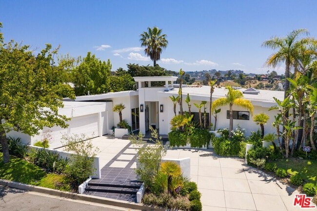 Building Photo - 1622 Tower Grove Dr