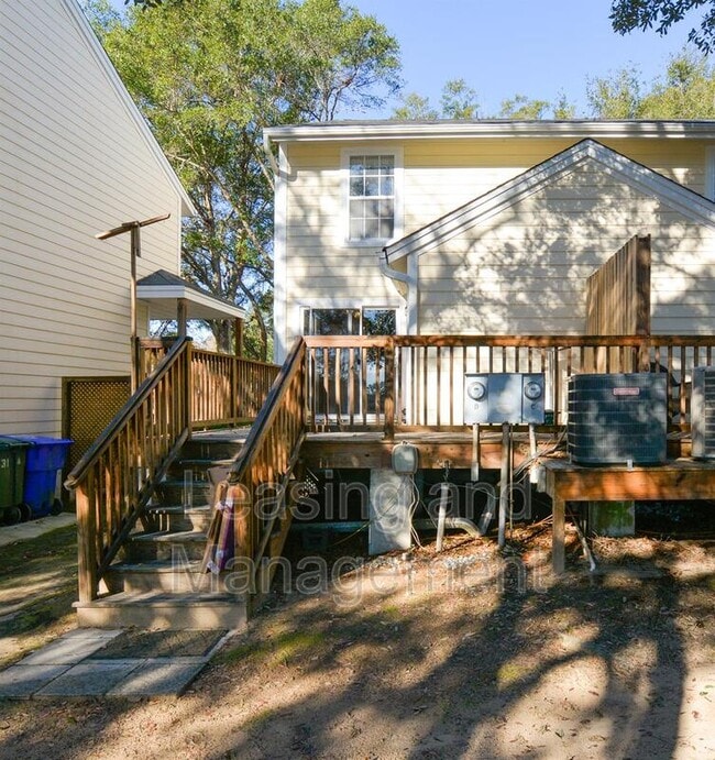 Building Photo - 33 Brockman Dr