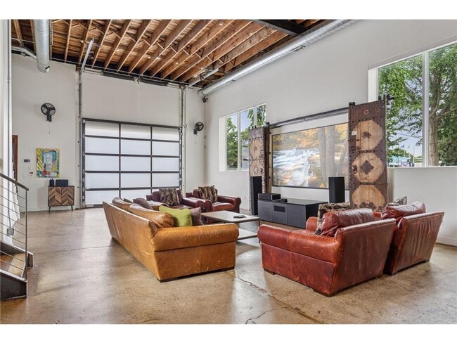 Building Photo - 1290 Snelling Ave N