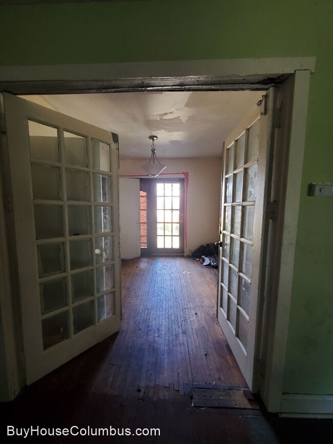Building Photo - 3 br, 1 bath House - 614 S Warren Ave