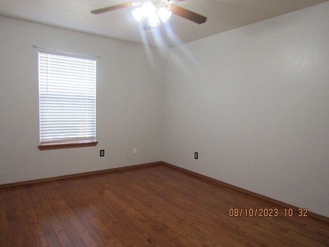 Building Photo - PETS ARE NEGOTIABLE WITH OWNER APPROVAL