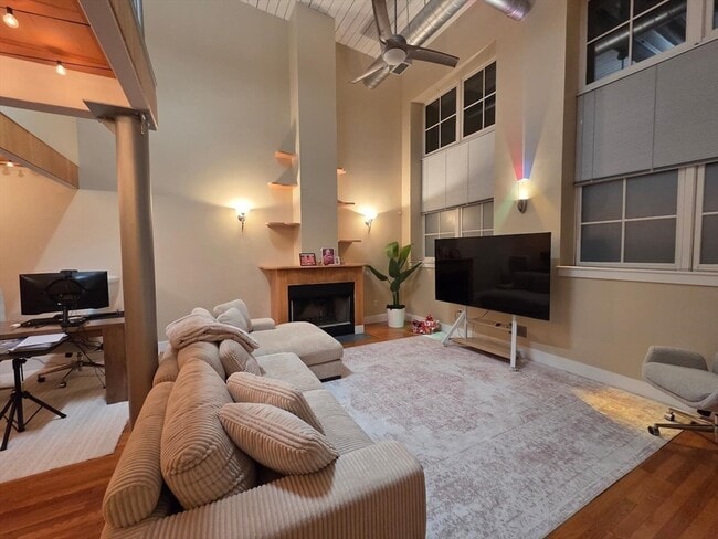 Building Photo - 155 Brookline St