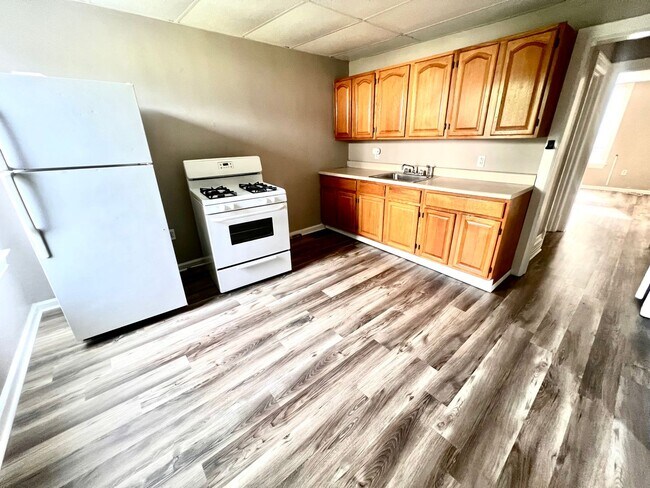 Building Photo - 129 McGinnis Avenue (Full Service)