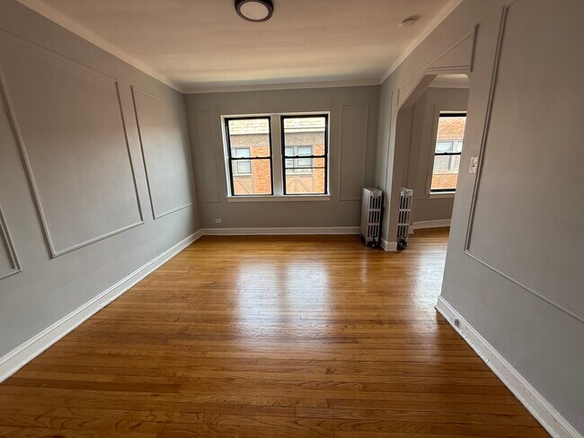 Building Photo - 5250 S Drexel Ave
