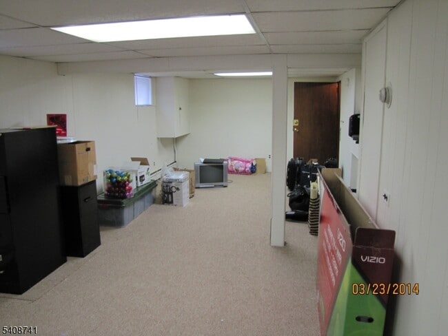 Building Photo - 298 Luddington Ave