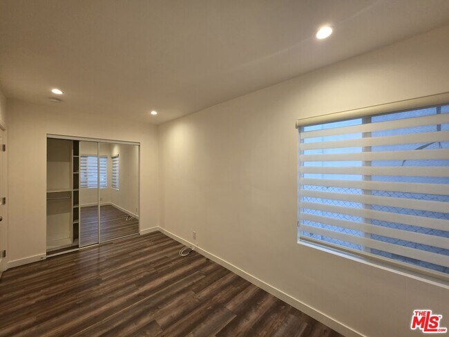 Building Photo - 2012 S Holt Ave