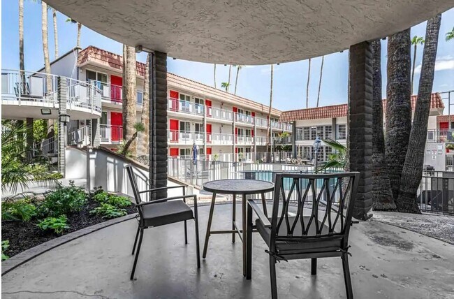 Building Photo - Aparthotel with Private Bedroom! Amenity P...