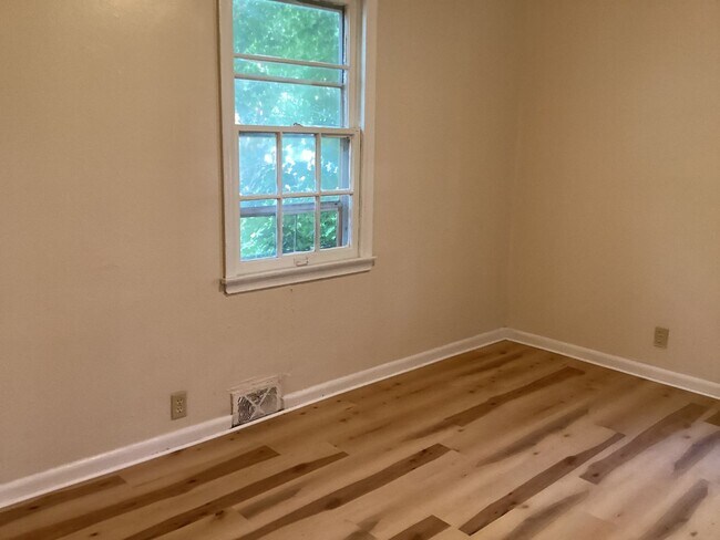 Building Photo - 5260-62 N 28th St