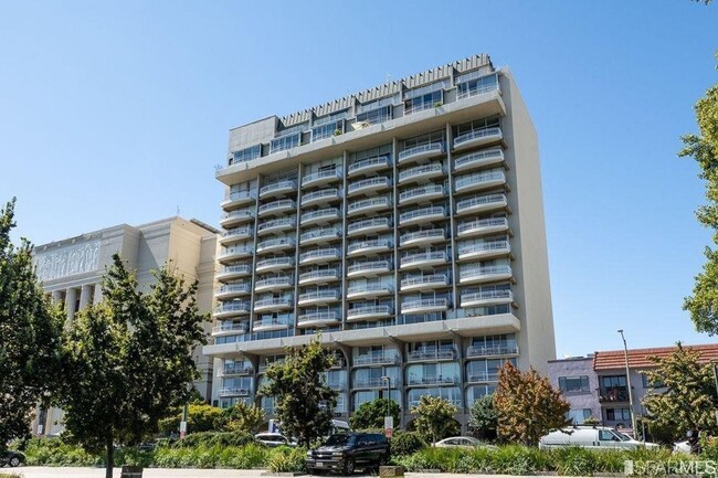 Building Photo - Two Bedroom Condo in Oakland Available Now!!