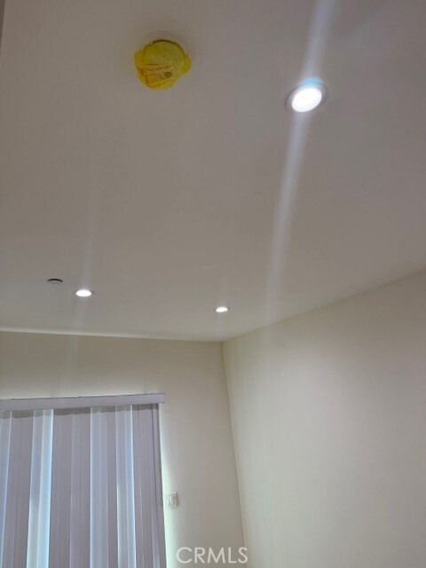 Building Photo - 5875 Towne Ave