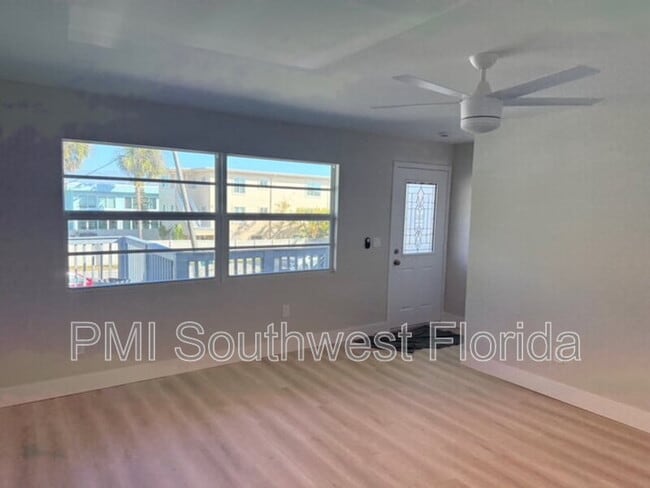 Building Photo - 5039 N Beach Rd